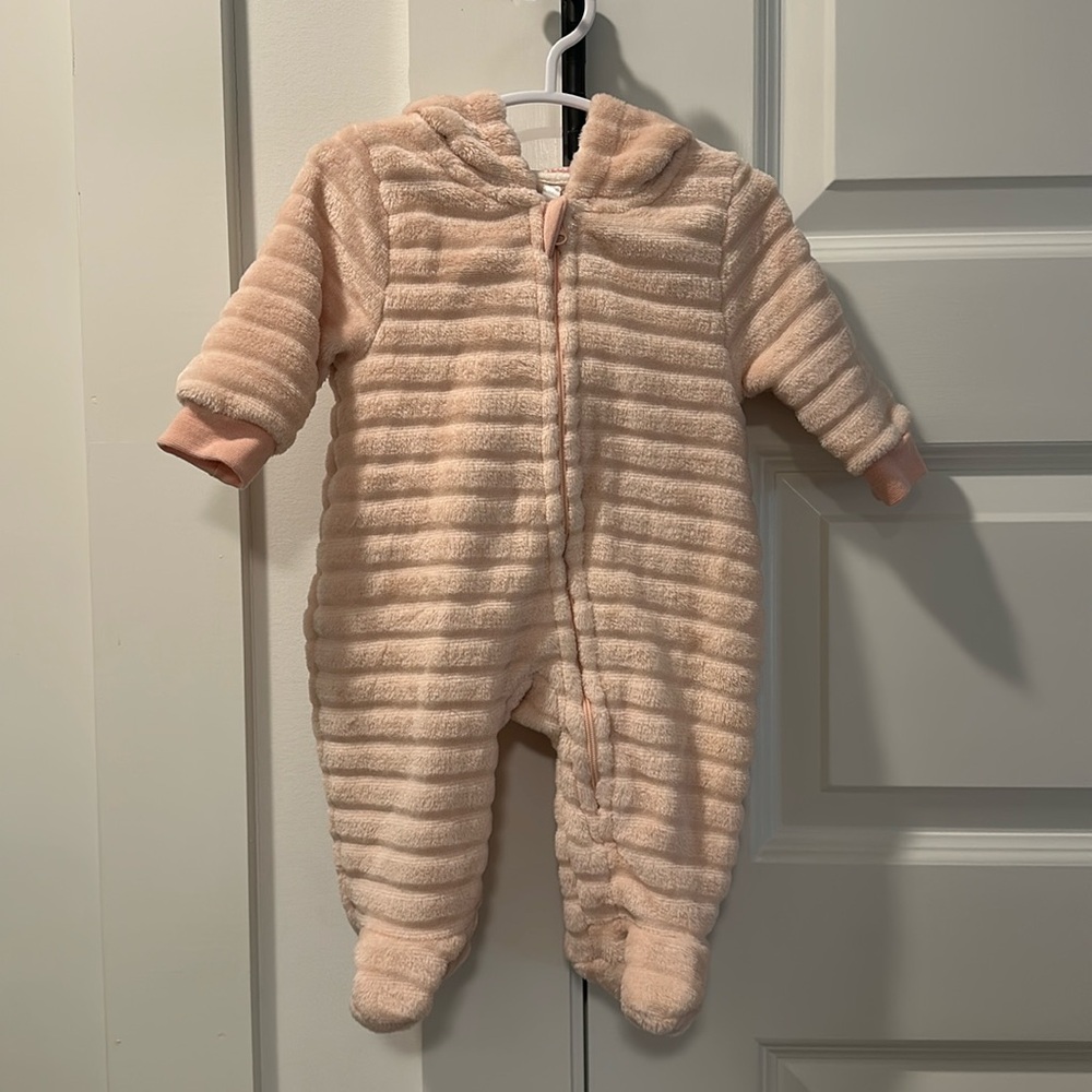 Tahari Pink Winter Baby Suit (0-3 mo) Footed, fleece lined, with hoodie